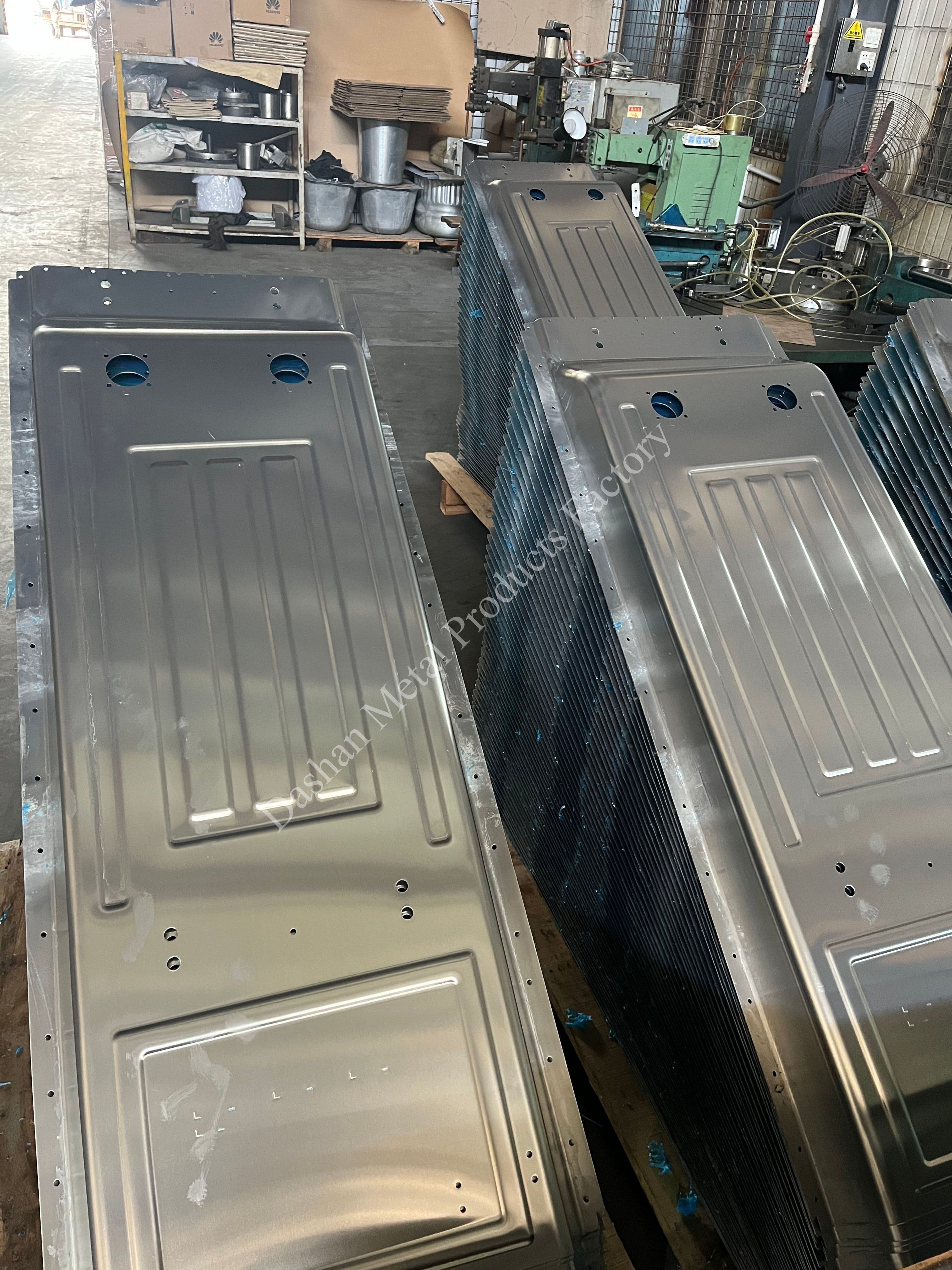 Large-Scale Stamping Dies: Design and Applications